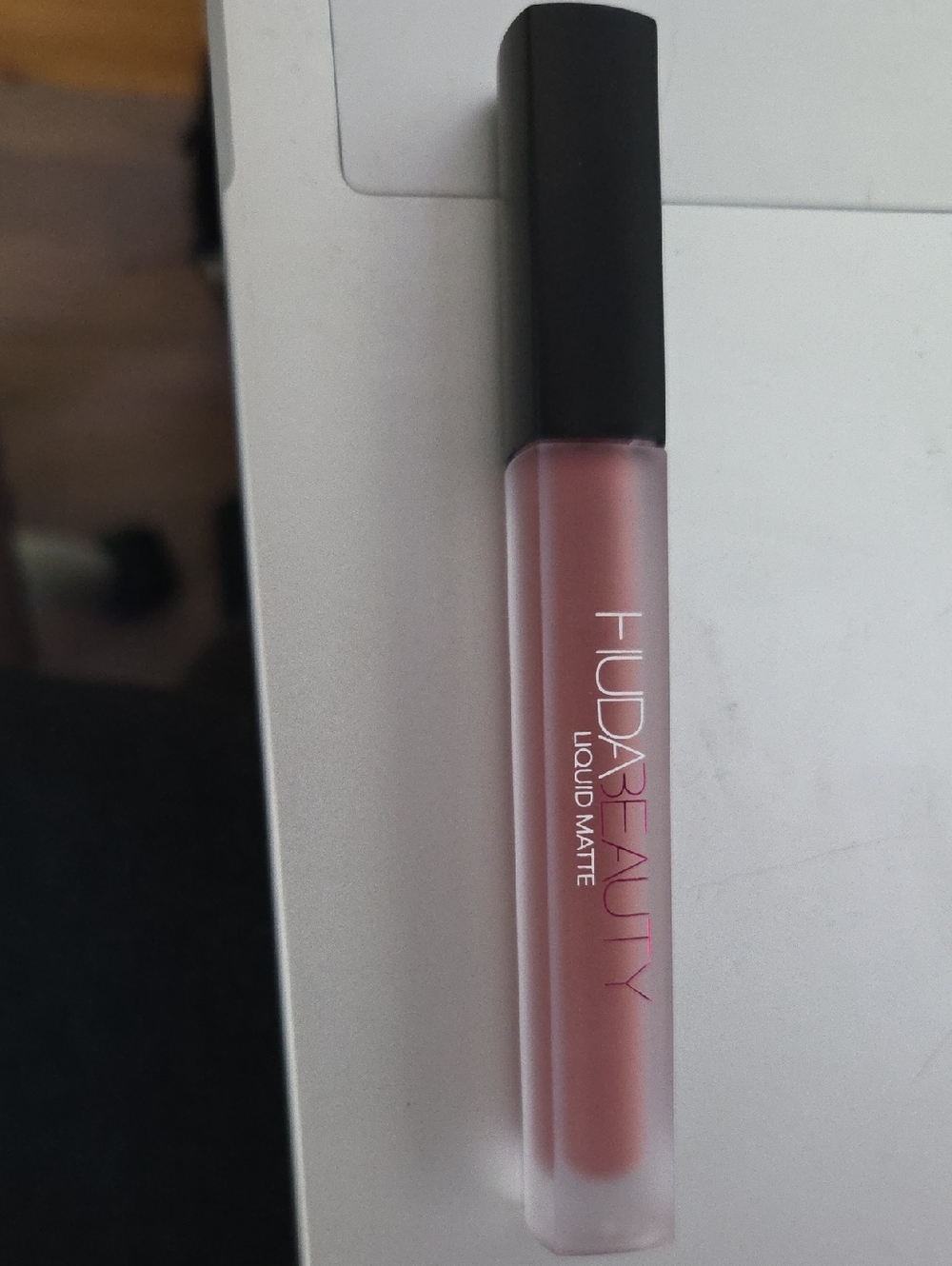 HUDA BEAUTY Liquid Matte Lipstick - Queen Of Sheba - Picture 1 of 3